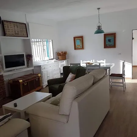 En Canos, Chimenea, Sin Coger Coche La Playa Y El Monte Holiday home